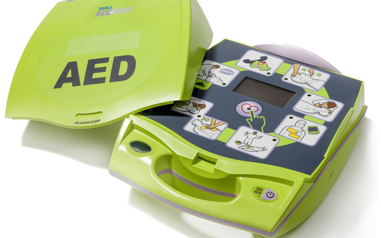 ZOLL-AED-Plus-1